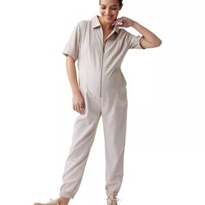 Ingrid & Isabel 	Short Sleeve Maternity Jumpsuit L in stone